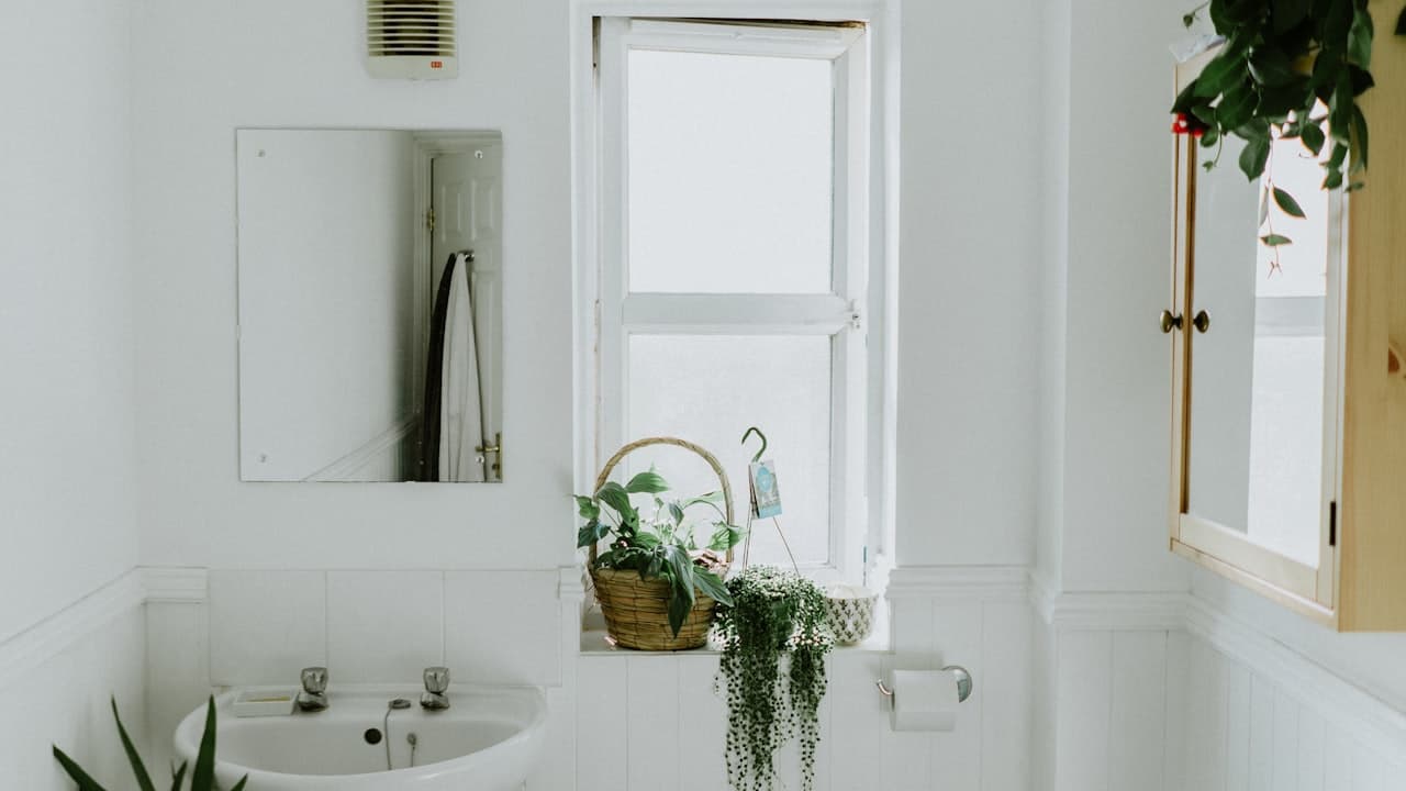 Radiant Heated Floor Cost in Vancouver, WA: Electric vs. Hydronic for PNW Homes (2026 Guide)